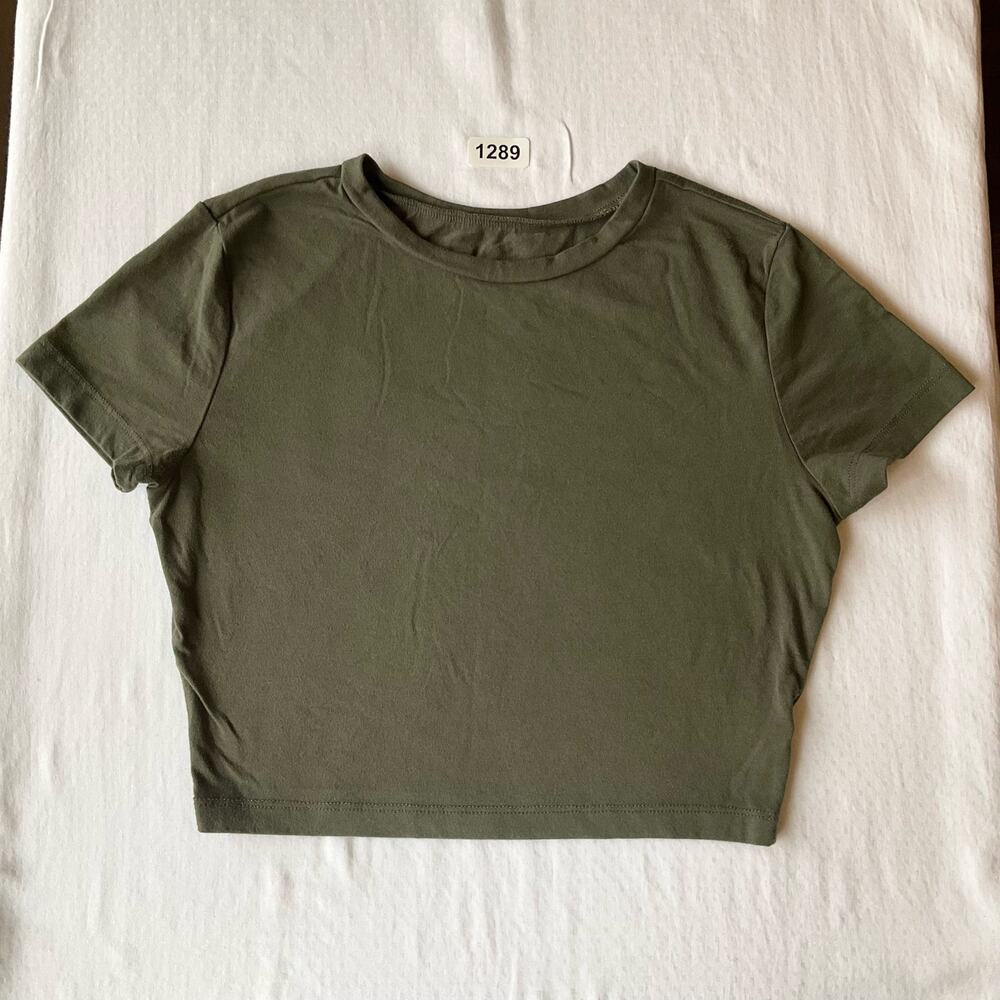 Wild Fable Women’s Short Sleeve Screw Neck Crop Top size M, Olive Green